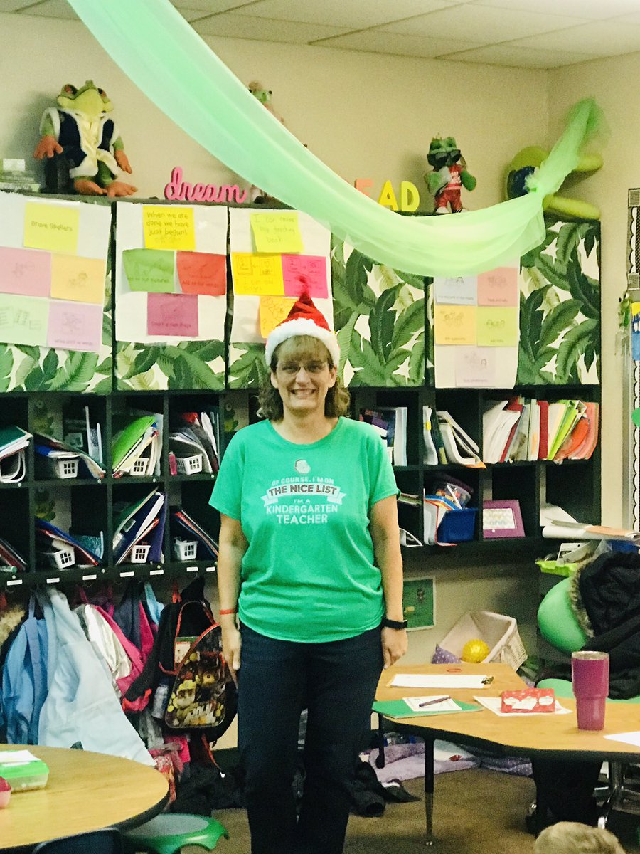 LadyEdwinaDukes's tweet photo. 12 days of Christmas is in full effect @ Heritage Elementary. It’s never a dull moment & we’re celebrating daily! #only@HES #HappyHolidays@HES #CatchtheJoy #kisdpantherpride https://t.co/O6dgbOigrE