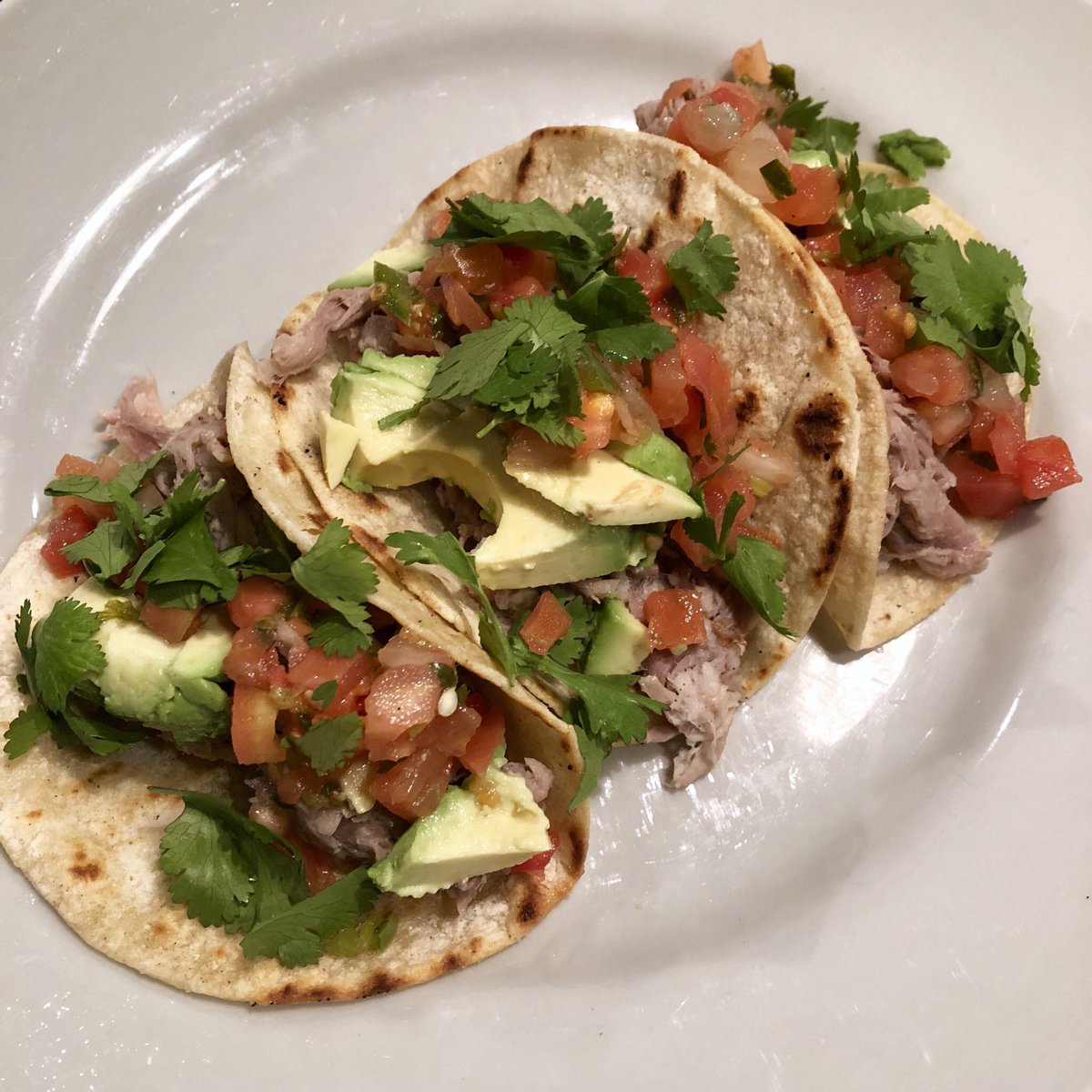 AmberJayEnergy's tweet photo. Who doesn’t like tacos? 
🌮If you don’t like these vessels... I’m not sure we can be friends?
🤷🏽‍♀️#tacos  #pork #TacoTuesday
#dinner #myplate  #nourish #hungry #foodie #Foodporn #healthy #healthyliving #mindful #nutritious #freahfood #delicious #kitchenlife #homemade #cooking https://t.co/UwzGQ58Vs9
