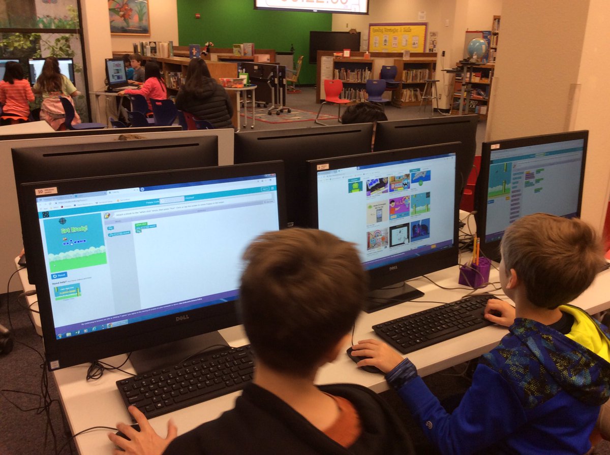 SpicewoodLib's tweet photo. #SWESCodes in the library for #HourOfCode. Having fun while preparing for the future! https://t.co/4kXWmpZATz