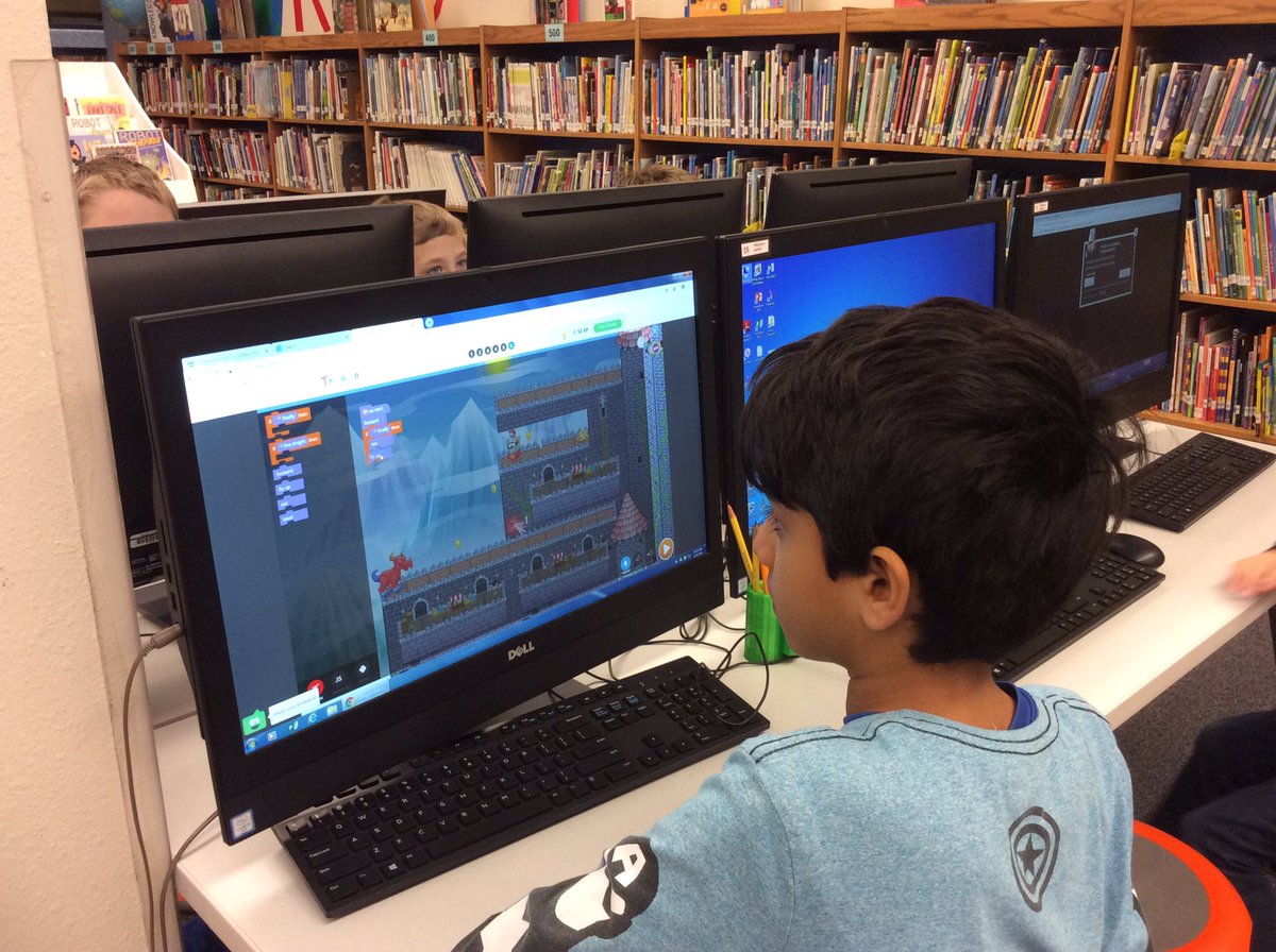 SpicewoodLib's tweet photo. #SWESCodes in the library for #HourOfCode. Having fun while preparing for the future! https://t.co/4kXWmpZATz