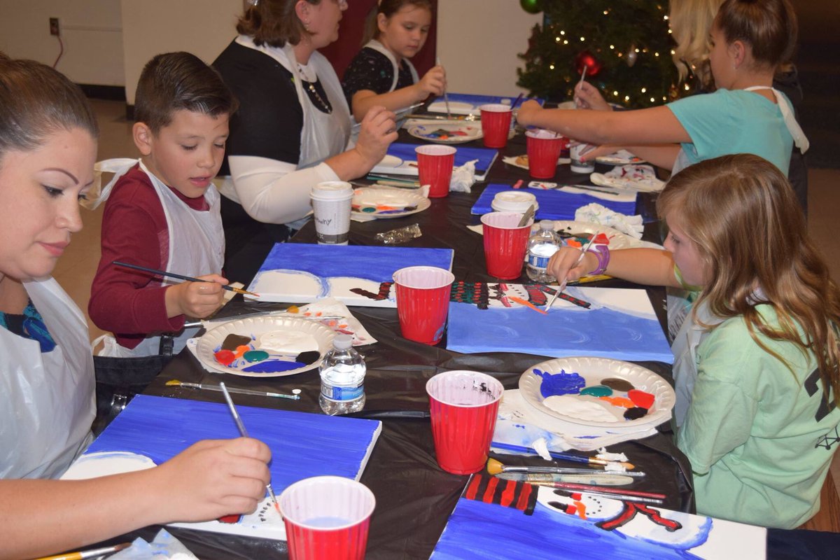 QuailPrincipal's tweet photo. Great night of painting during our Quail Run paint night last Friday! #QuasarforLife https://t.co/vpB924BAVR
