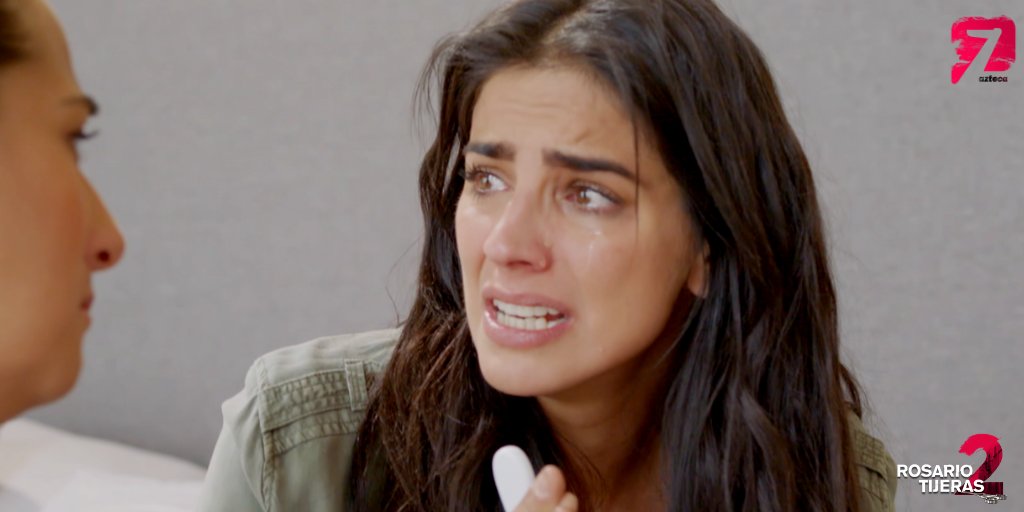 AztecaSiete's tweet photo. ¡Rosario espera un hijo de "El Ángel"! #ConMiEx 👶🔥📿✂️
¡Sigue en @AztecaSiete! 📺 https://t.co/pRaK4IJKQ0