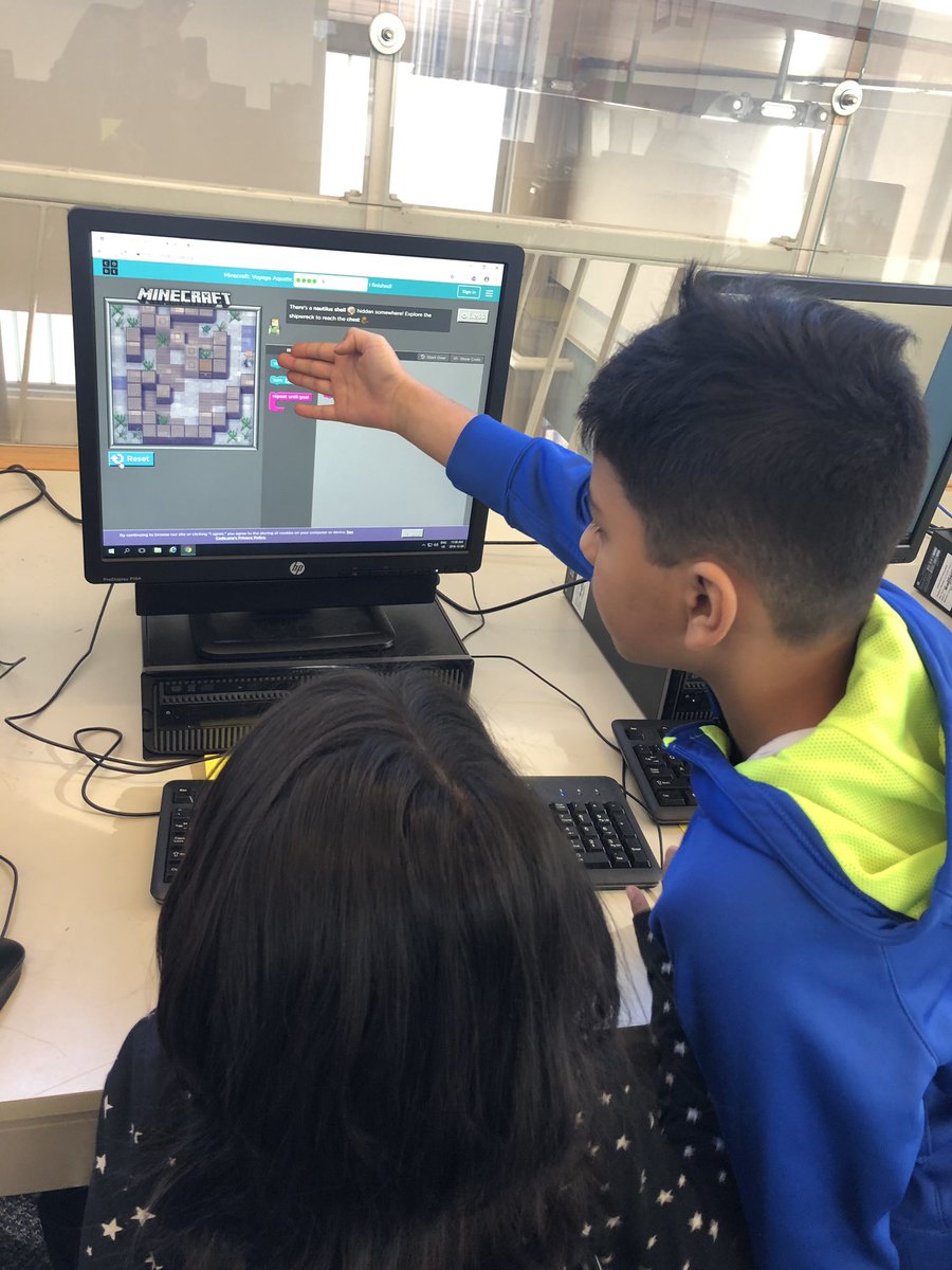 m_girardin's tweet image. Day Two of #clcCodeWeek! Class 2/3B exploring digital coding for the first time! @codeorg Students engage in Global Competencies including Collaboration, Communication, and Critical Thinking navigating through #HourOfCode Minecraft Tutorials! @TDSB @TDSB_TLT @LC1_TDSB @TDSB_GC