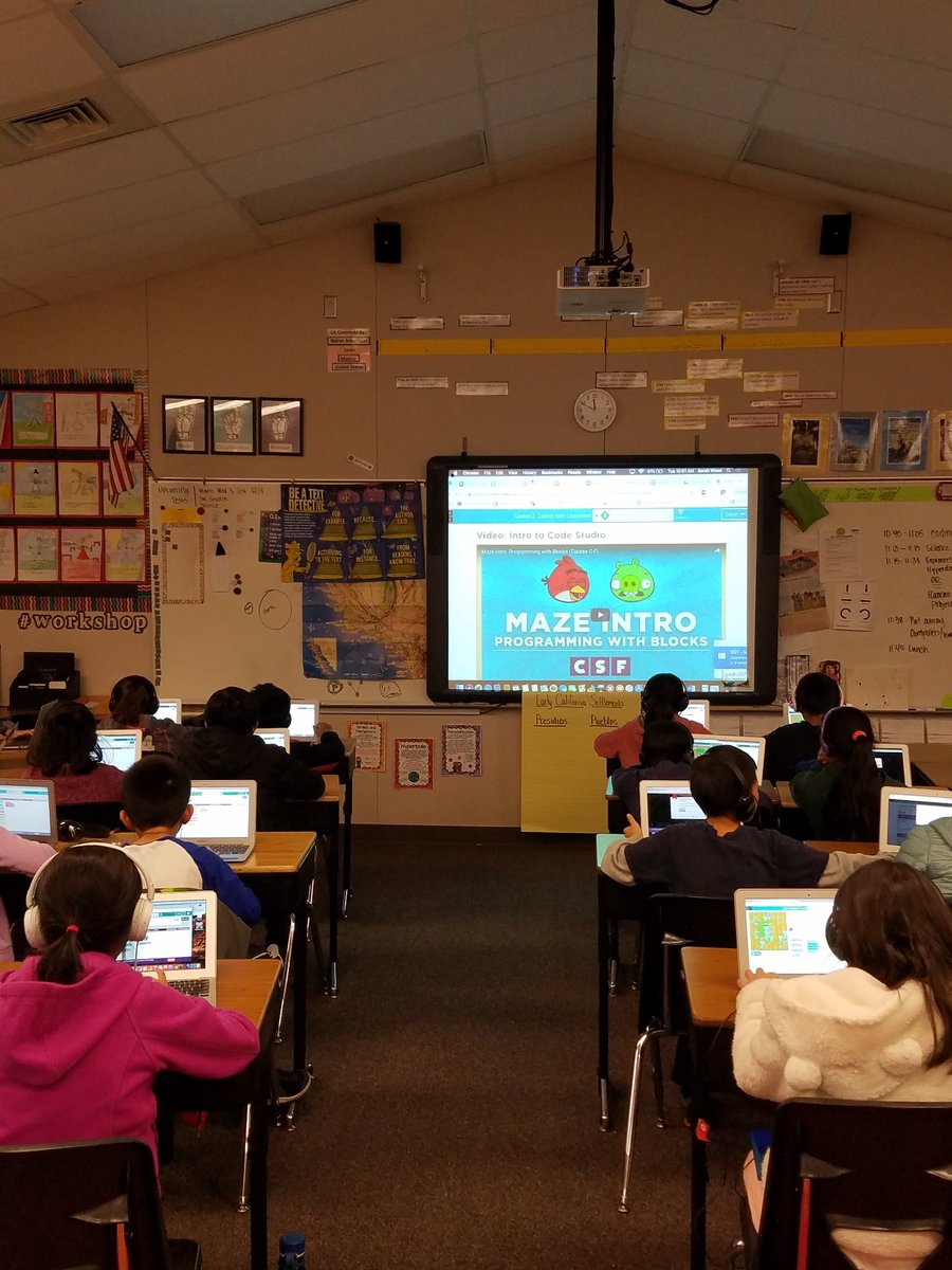 MrsWoodLiveOak's tweet photo. Our class started our #HourOfCode this week. They LOVED it! @codeorg #SRVcodes https://t.co/wHK0FkFJEa