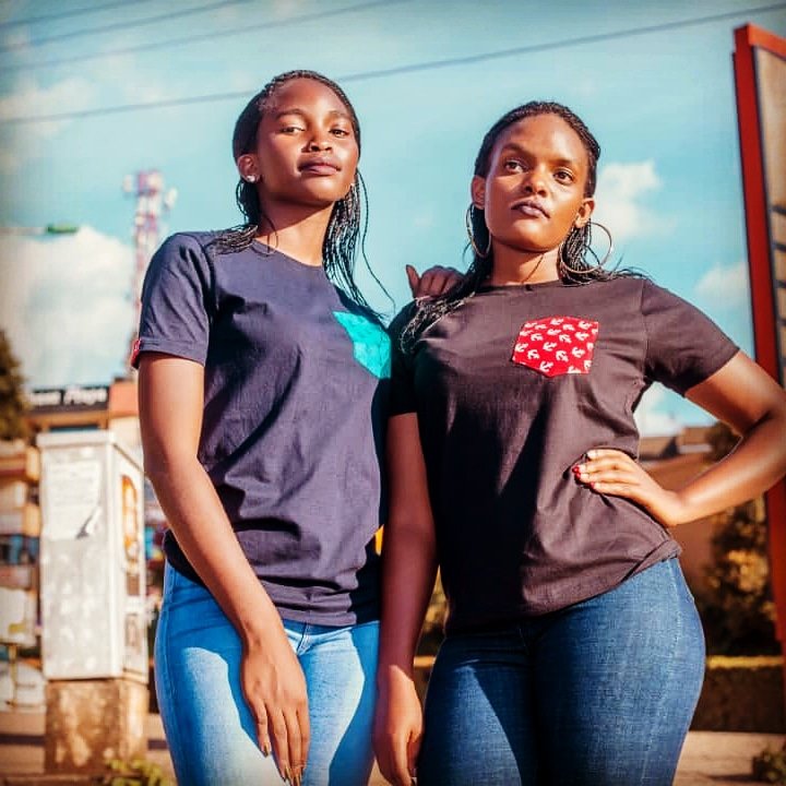 avarcapparel's tweet photo. #WCW
After women, flowers are the most lovely thing God has given the world. ~ Christian Dior
#AvarcOriginal #WomanCrushWednesday #Avarc #tshirts https://t.co/nDLIlhaZLi