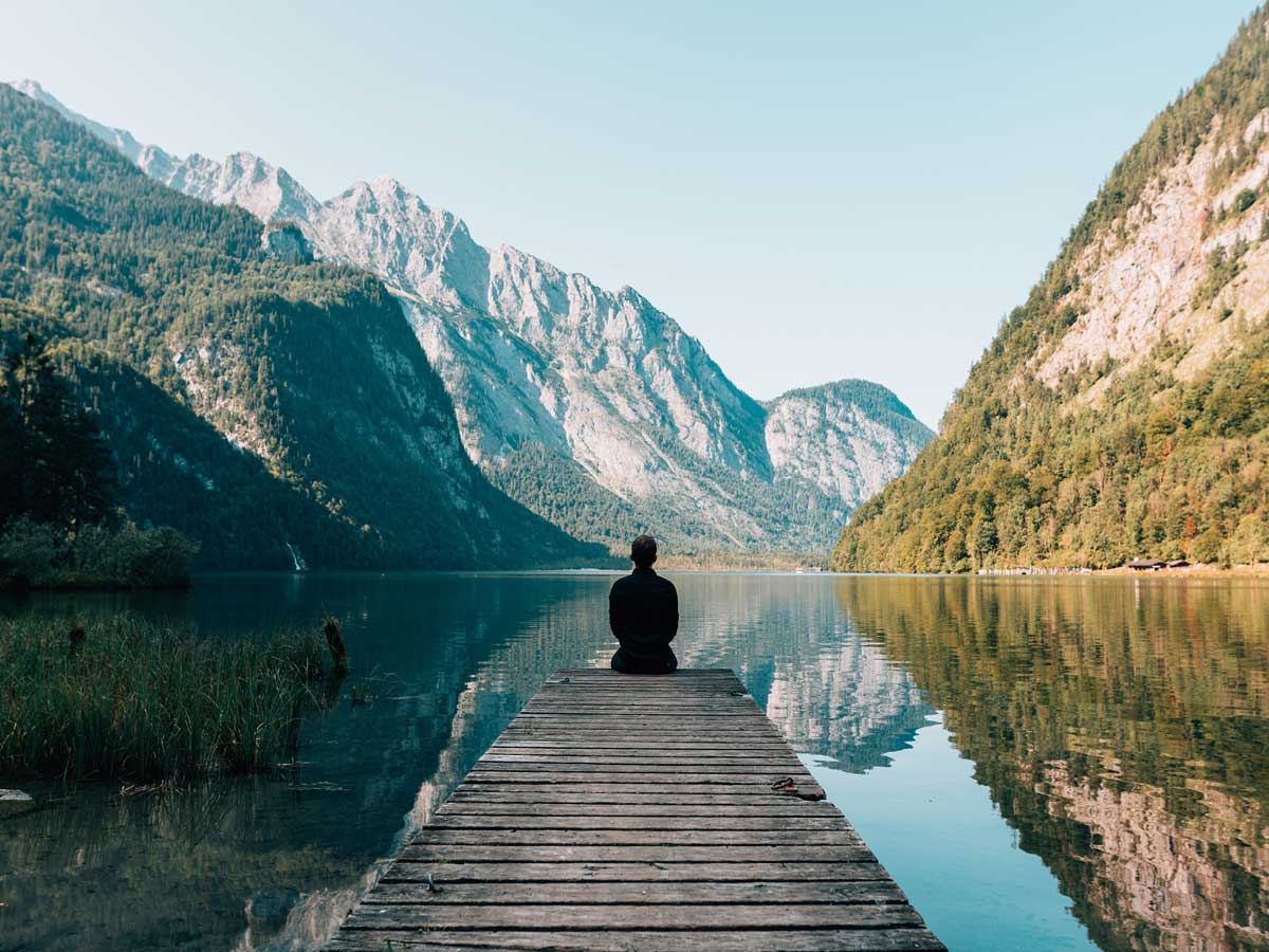 aurasoma_'s tweet photo. Making yourself the priority when you have a seemingly endless list of commitments can seem impossible. But, by putting yourself at the top of the list , the impact will show in every area of your life. https://t.co/DKw2IVZFiB #AuraSoma #BeyondColour https://t.co/BKdHghzgXz