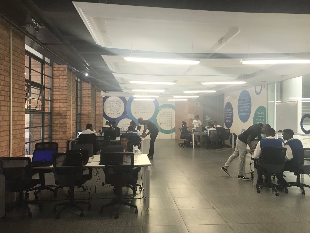 CityofJoburgZA's tweet image. In January 2018, our city libraries 📚 introduced coding activities to community members, particularly young people in the eLearning classrooms at our libraries #CodeJika ^NS