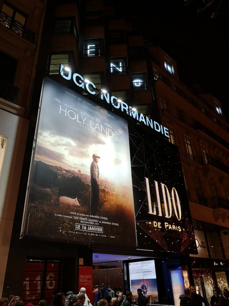 Hier soir nous avons assisté à l'avant première de #Holylands ! Extra ! Poignant, touchant et drôle, notre coup de cœur cinéma du début 2019! À voir absolument dès le 16 janvier ! <a href="/AmandaSthers/">Amanda Sthers</a> @RoArquette @PatrickBruelOff  <a href="/STUDIOCANAL/">STUDIOCANAL</a>