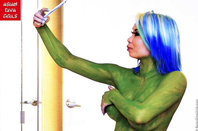 #CosplaySelfies: #BustyCosplayer #MzreYuen takes #Selfies while getting #Bodypainted in #Preparation<a href="/tag/cosplayselfies"class="tags">#CosplaySelfies</a><a href="/tag/bustycosplayer"class="tags">#BustyCosplayer</a><a href="/tag/mzreyuen"class="tags">#MzreYuen</a><a href="/tag/sanfrancisco"class="tags"><span>#sanfrancisco</span></a><a href="/tag/cosplay"class="tags"><span>#cosplay</span></a><a href="/tag/selfies"class="tags"><span>#selfies</span></a><a href="/tag/asianbabe"class="tags"><span>#asianbabe</span></a><a href="/tag/asianboobs"class="tags"><span>#asianboobs</span></a>