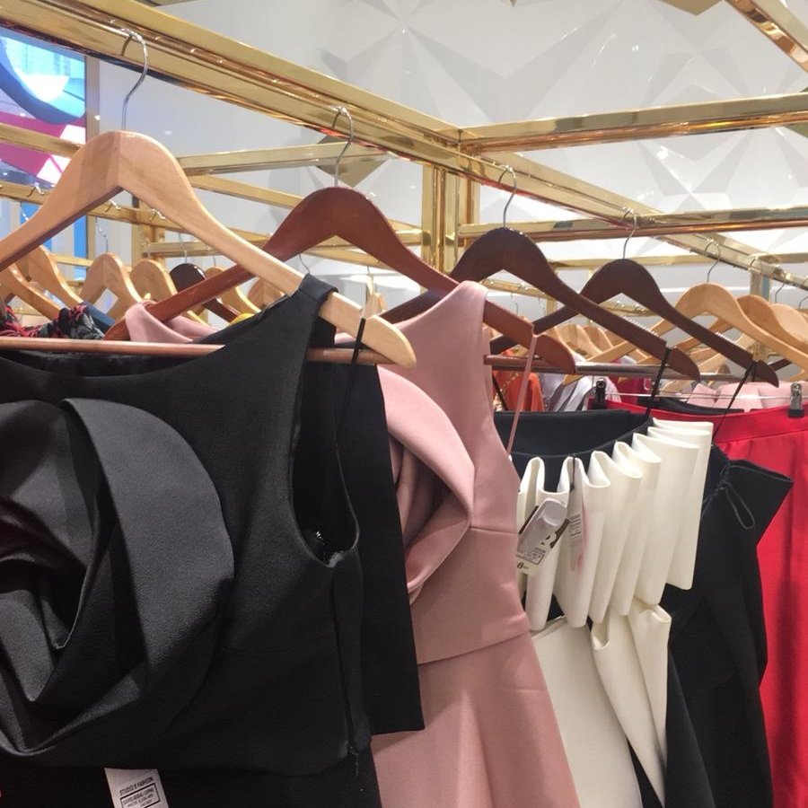 sharethisspace1's tweet photo. Don't forget to catch The Showroom before we finish on the 9th of December!

Studio 8, Level 1 of Dubai Mall! We'll see you there. https://t.co/BgZAFhJdcF