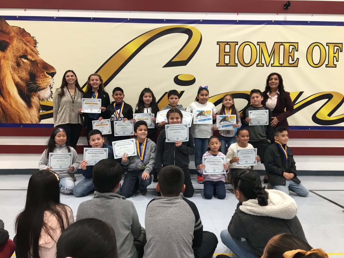 dr_loyalions's tweet photo. AR/Trimester Academic & Citizenship Awards! #trimester1 #loyalionsrock https://t.co/12VEpZWXTJ