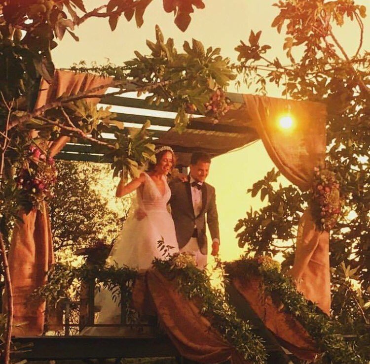 2019 düğün ve davet organizasyon takvimi için rezervasyonlarımız başladı!! 
'Düğün değil parti istiyoruz' çığlığı atan çiftlerimizle buluşmaya hazırız.
#ayvalik  #ciftlikdugunu #kirdugunu #farmwedding #event #organizations #wedding #rusticwedding #countrywedding   #vintagewedding