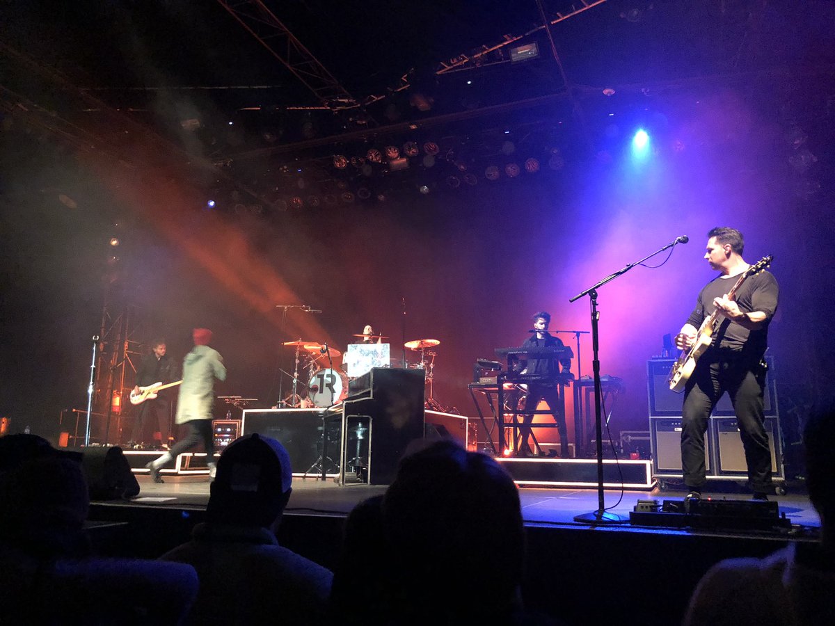 patymilhomens's tweet photo. What an amazing night! Thank you @OneRepublic @RyanTedder @browndown @ZachFilkins @WillettBrian @brentkutzle Eddie Fisher! #AliceinWinterland #1RLive #thebestcrowdintheUSA https://t.co/lichJTtiMx