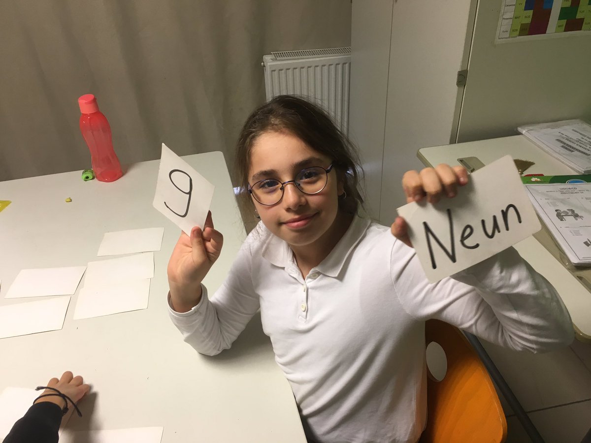 #DogadaAlmanca Çamlıca Doğa İlkokulu 4.sınıf öğrencileri ALMANCA SAYILAR konulu hafıza oyunu oynayarak bilgilerini pekiştirdi.✅ <a href="/UdoKywall/">Udo Kywall</a> <a href="/AliRizaLule/">Ali Rıza Lüle</a> <a href="/nazli10er/">Nazlı Sert</a> <a href="/RaufAkan/">Rauf Akan</a> <a href="/DogaAlmanca/">Doğa Koleji Almanca</a> @SanemBH
