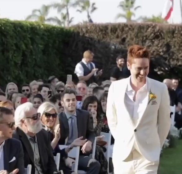BYEAlerts's tweet photo. Connor &amp; Riley at their friends' wedding https://t.co/5GJJXsI7d3