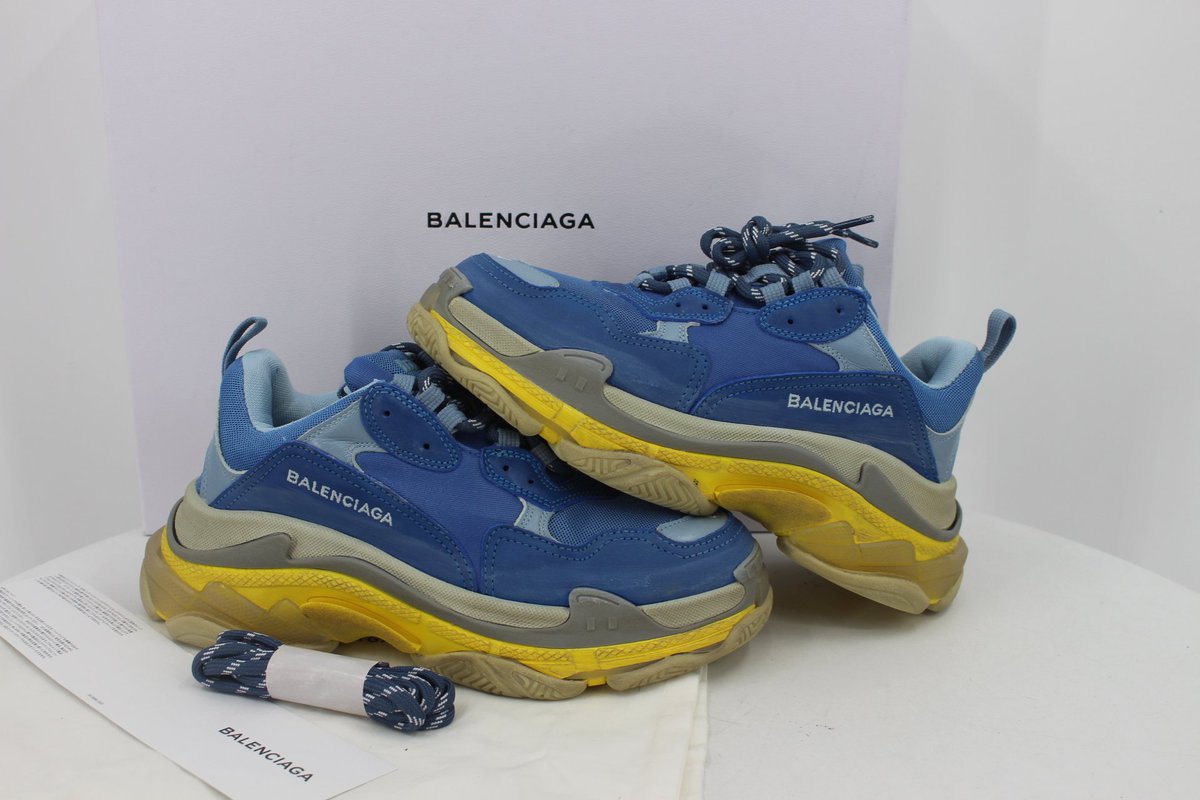 balenciaga triple s vapormax