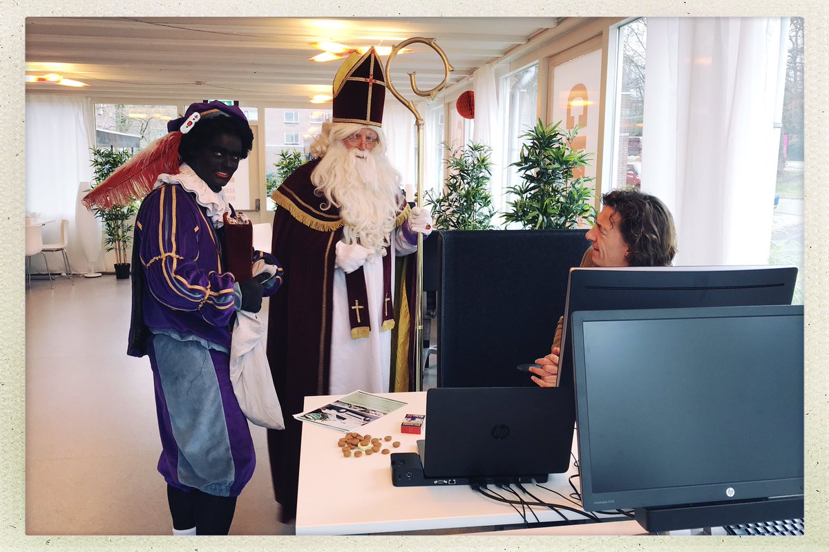 AcademyHetDorp's tweet photo. Sint en Pieten op bezoek @AcademyHetDorp #sintindahouse #zwartepietje #avgproof👦🏿 #fijnesinterklaas https://t.co/Gr1IM5WbAe