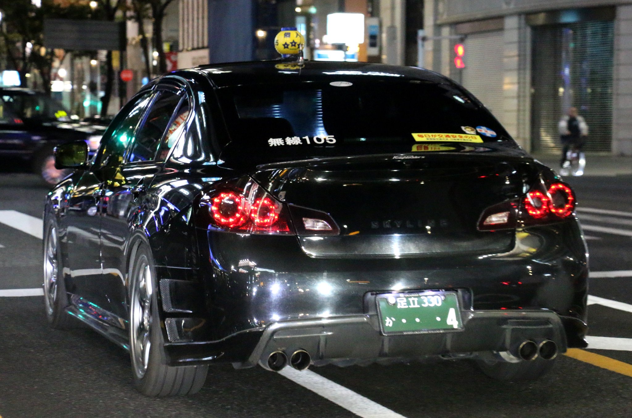 そこら辺の町内会長 V36スカイラインのタクシーもいたの知らなかった こんな見た目なので 視界に入ったとき最初はタクシーだと認識できませんでした