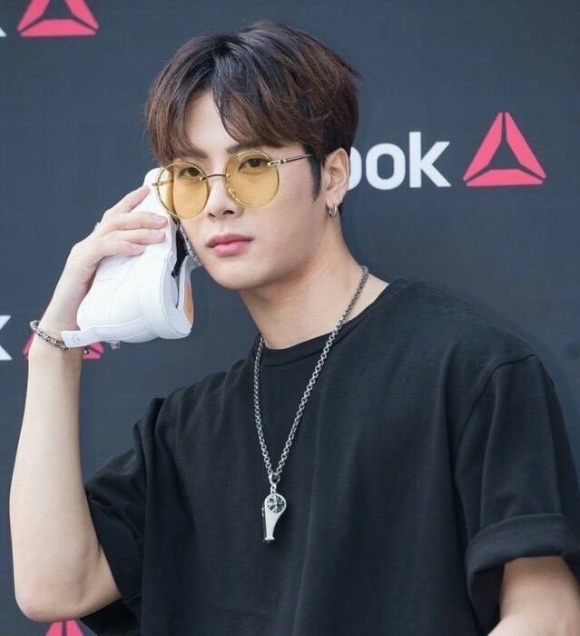 ดิสอีสชูววว💚 tweet media