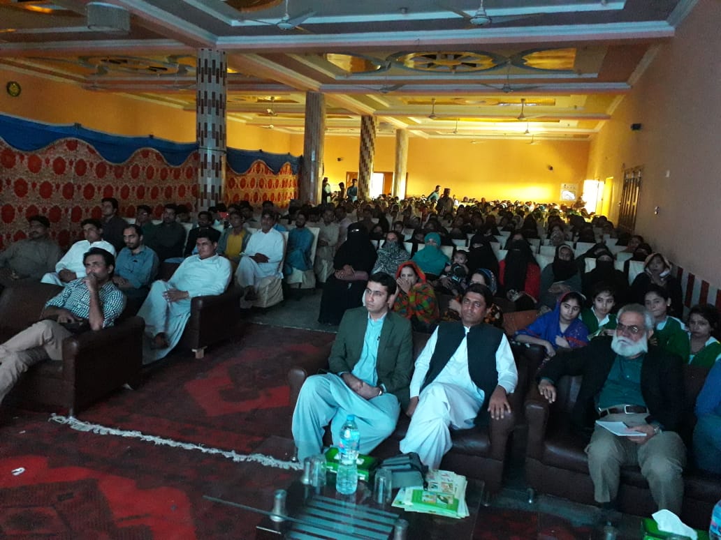 NSPSindh's tweet photo. Kandhkot Screening #NSPSINDH #SayByeToMalnutrition #ZEEKAYFILMS https://t.co/F746w6LRqb