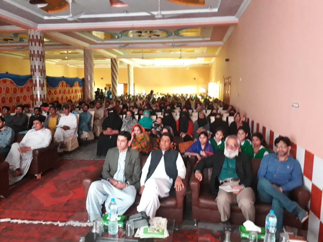 NSPSindh's tweet photo. Kandhkot Screening #NSPSINDH #SayByeToMalnutrition #ZEEKAYFILMS https://t.co/F746w6LRqb