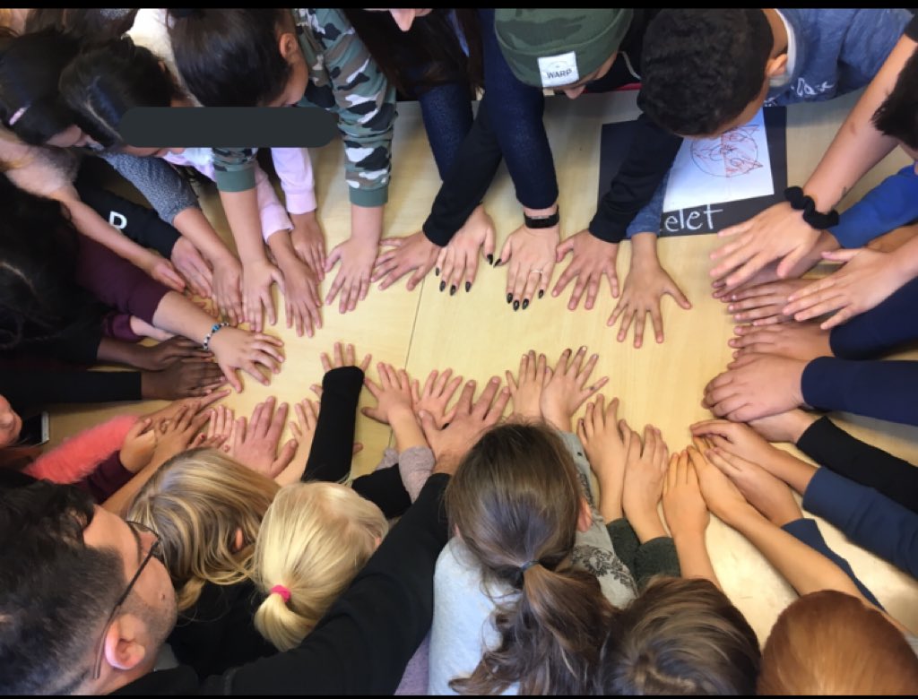 AlbanaMomcila's tweet photo. Under höstlovet hade Västra skolans fritidshem besök av Lindängeskolan under en hel dag. Elever och kollegor fick möjlighet att dela med sig av erfarenheter. https://t.co/TXYARjImil