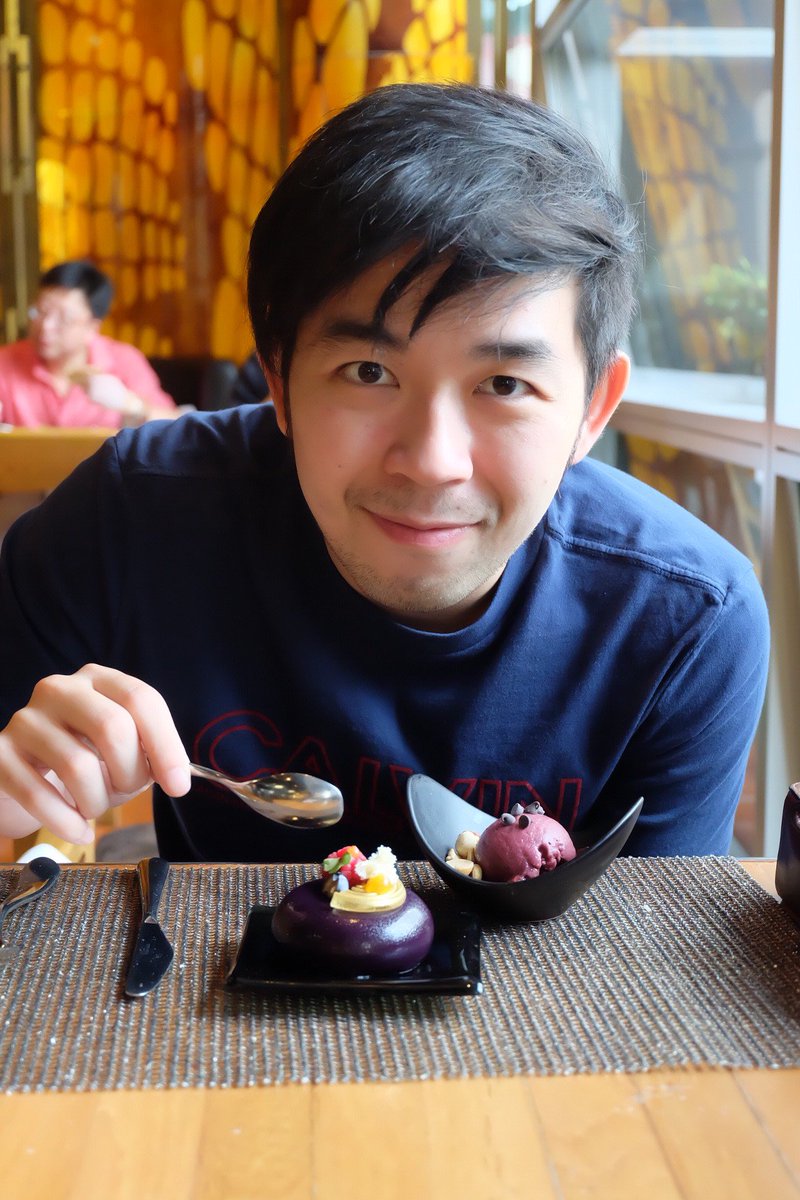 verb2bb's tweet image. วันนี้มาลอง Lunch buffet ที่ #TheKitchenTable #WBangkok
อาหารไม่หลากหลายมาก แต่อร่อยทุกอย่าง ที่เด็ดสุดคือขนม สุดยอดทุกอย่างเลยจ้า #อิ่มตัวแตก