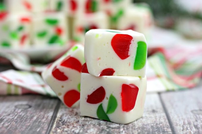 thefarmgirlgabs's tweet photo. Make a batch of this delicious Christmas Gumdrop Nougat to share with friends and family during the holidays. This easy candy recipe is a real treat. #Nougat #ChristmasCandy #WednesdayWisdom #CandyRecipe https://t.co/n5uMNXT6M3