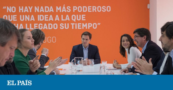 el_pais's tweet photo. ÚLTIMA HORA https://t.co/cHVELxBgtI Rivera no descarta un acuerdo con Vox para que la derecha gobierne en Andalucía https://t.co/Q8U5XLW1oi