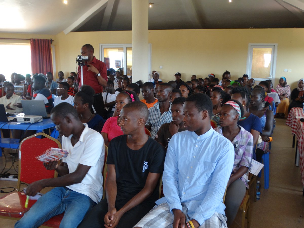 ProjectsElimu's tweet image. Today, Elimu hosted over 100 high school graduates at our first ever Student Information forum Day - a chance to learn about their options for the future. @Elimucanada #learningforlife