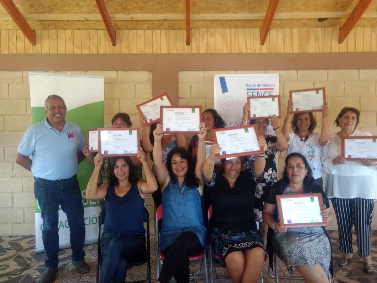 CodesserAtacama's tweet photo. Bueno días.
Miércoles y trabajando a full por los emprendedores, empresas y beneficiarios de cursos de capacitación. En el mes de diciembre Fundación Codesser Oficios tendrá sus ceremonias de certificación de los cursos de Asistente Contable con RR.HH en Copiapó y Vallenar. https://t.co/RkMoV7A8Vk