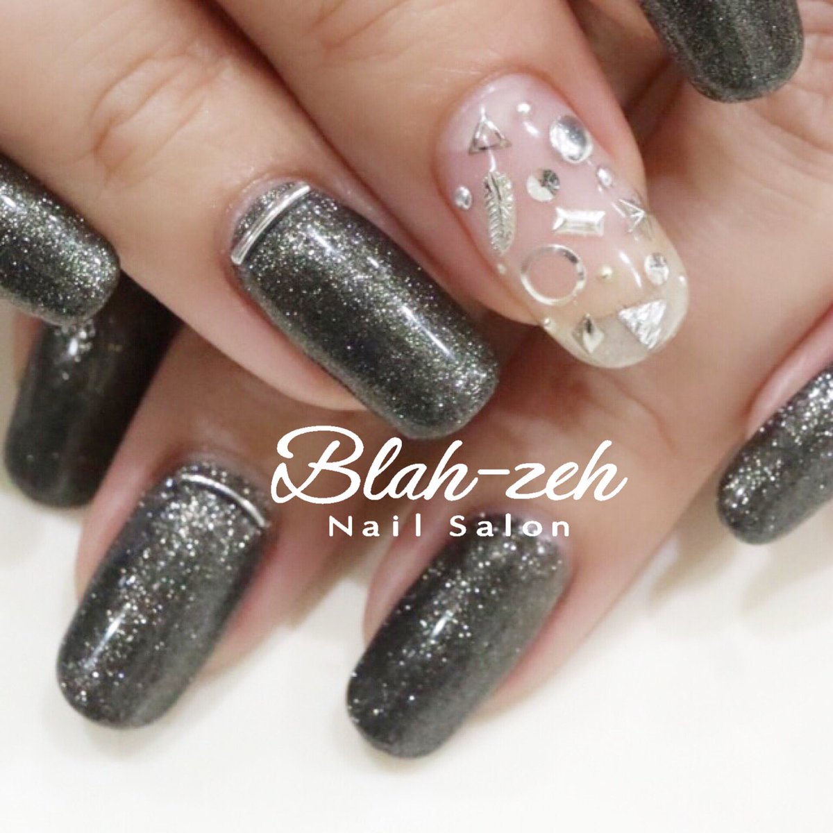 Blah Zeh Nail Salon School シルバースタッズ埋めつくしネイル スタッズ埋めつくしネイル ラメネイル シンプルネイル Xmasネイル ノンサンディング錦糸町 錦糸町ネイル 錦糸町ネイルサロン 錦糸町大人ネイルサロン 錦糸町 ジェルネイル 錦糸町