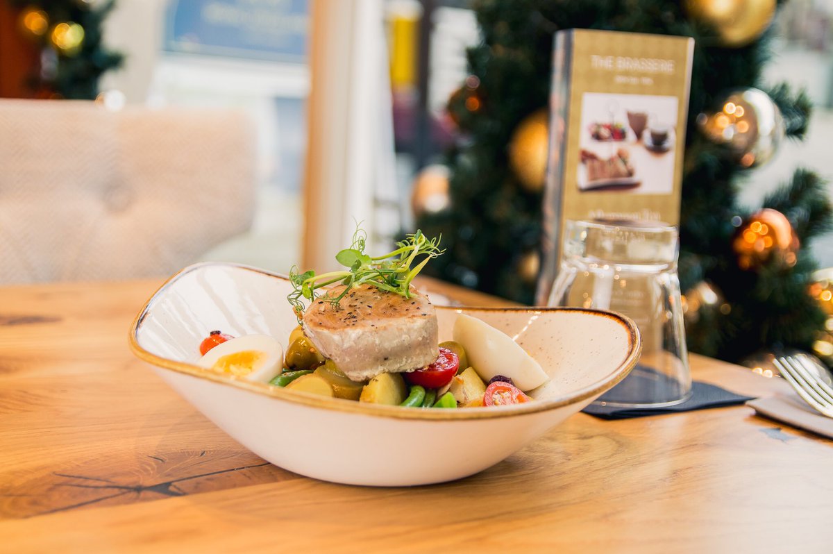 Royal Kings Arms tweet media