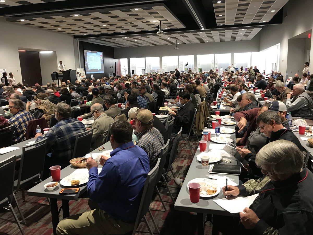 AndyGipsonforMS's tweet photo. Thoroughly enjoyed being in Starkville and speaking at this gathering of farmers and consultants for @MSUExtService Row Crop Short Course.  Even got to ring my cowbell at the end of my speech, in honor of the best Ag research institution in the country, @MSU_AG https://t.co/2GSQSftzC7