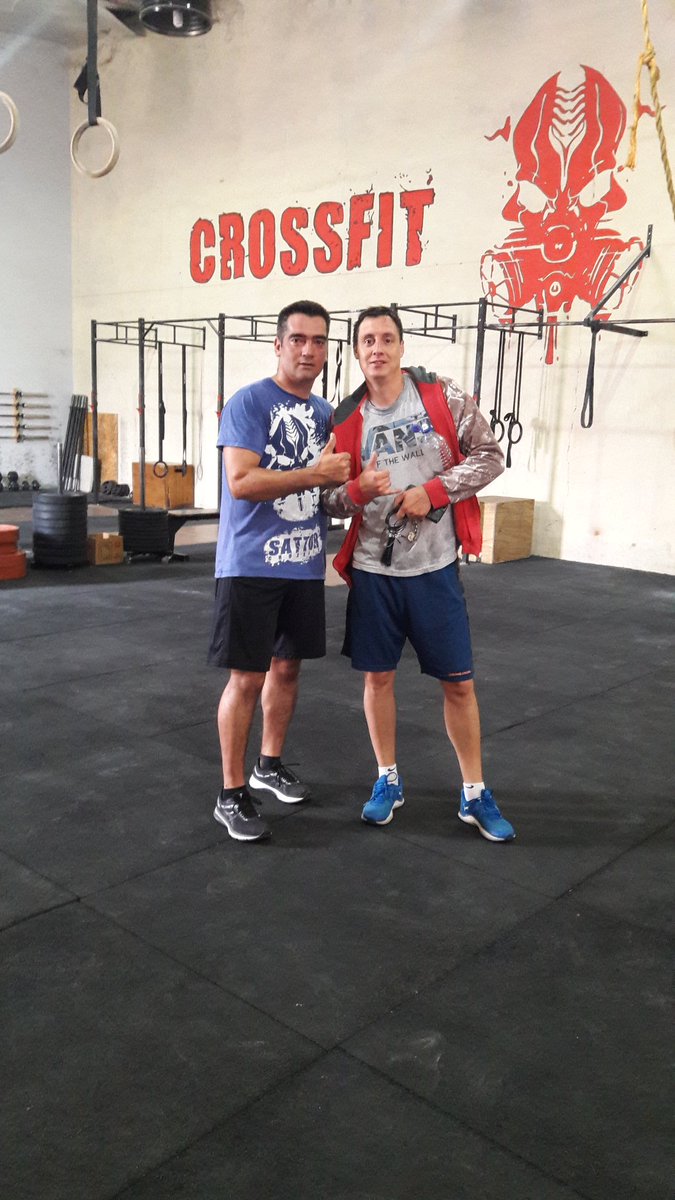gustaricar2013's tweet photo. Mitad de semana y concurrido el #Team8AM 👏👏👏

Y volvió mi hermano de 🔥Leo
Vamos amigo ahora si! Con todo!
#TeamFireFighters ✈🚒👨🏻‍🚒👨🏻‍🚒💪
#CrossFit #CFSattor #MasQueCrossFit #BuenMiercoles https://t.co/mQ3Pxp3O6m