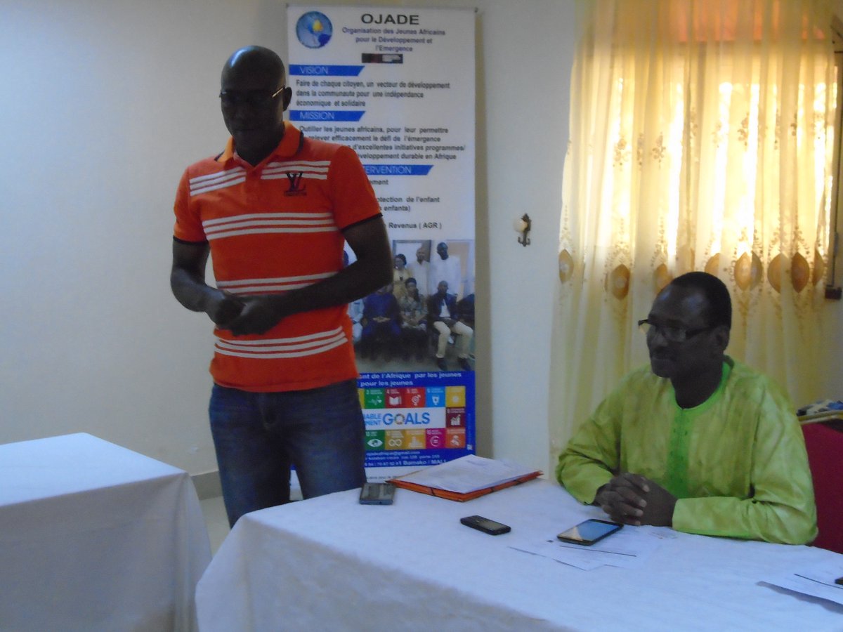 ojadeafrique's tweet photo. Lancement de l'atelier de renforcement des capacités des membres de #OJADE dans le cadre du projet #DANIDA de #SAVETHECHILDREN du 05-07/12/2018 a Bobo-djoulasso. https://t.co/WrpcVxiiPh