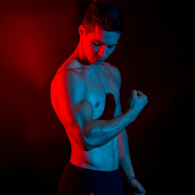 SuperGuys_off's tweet photo. I melt snow because I'm so hot @AidenHask #guysfromstudio20 #studio20men 
#cammodel #malemodel #Flirt4Free https://t.co/rxfwagaScs