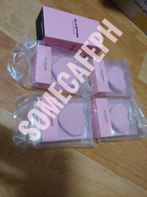 somecafeph's tweet photo. #SomeUpdates | Batch 2
Finally! Nakarating na rin ang Blackpink merch and BT21 planners namin sa house ni supplier! Sobrang tagal nung pag ship. Huhu. Buti nakarating na 😅 Btw, have extra BP keyrings and grip holders. DM us if you’re interested 😉 https://t.co/OjK64VJPMP