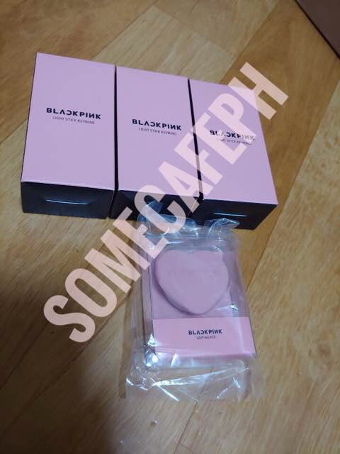 somecafeph's tweet photo. #SomeUpdates | Batch 2
Finally! Nakarating na rin ang Blackpink merch and BT21 planners namin sa house ni supplier! Sobrang tagal nung pag ship. Huhu. Buti nakarating na 😅 Btw, have extra BP keyrings and grip holders. DM us if you’re interested 😉 https://t.co/OjK64VJPMP