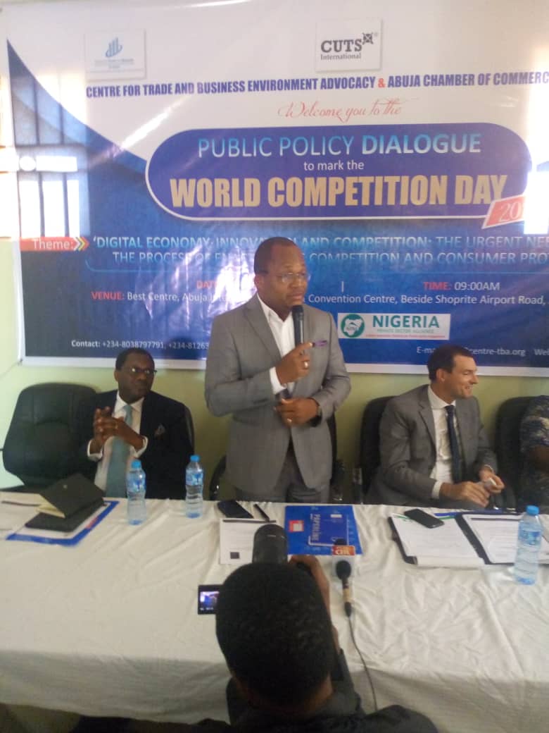 OkenwaAmara's tweet photo. Architect Shola Adesoye CEO OCCOA at the #WCD2018 #NIGERIA, underscored the adverse effect of the cement monopoly in Nigeria on the cost of building especially in relation to affordable housing @trade_advocacy @learning_Leo @pastorshola https://t.co/k3VAGQFUmy