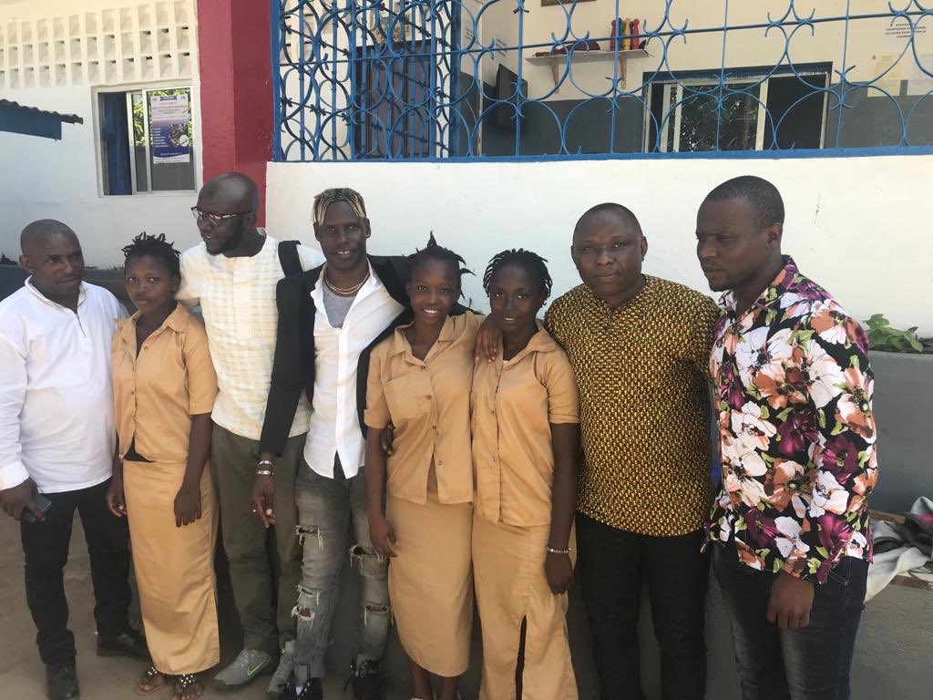 FBouzigues's tweet photo. Ecole et fournitures, suivi et soutien scolaire avec #AIW et pratique sportive: c’est le nouvel engagement de @FondationSMB et @SMBguinee pour 50 jeunes footballeuses guinéennes de l’académie #footélite de #FodeMansare @MoussaSissoko @bakarisanogo5 @ChkMBengue @Serge_aurier https://t.co/o1799uPZZq