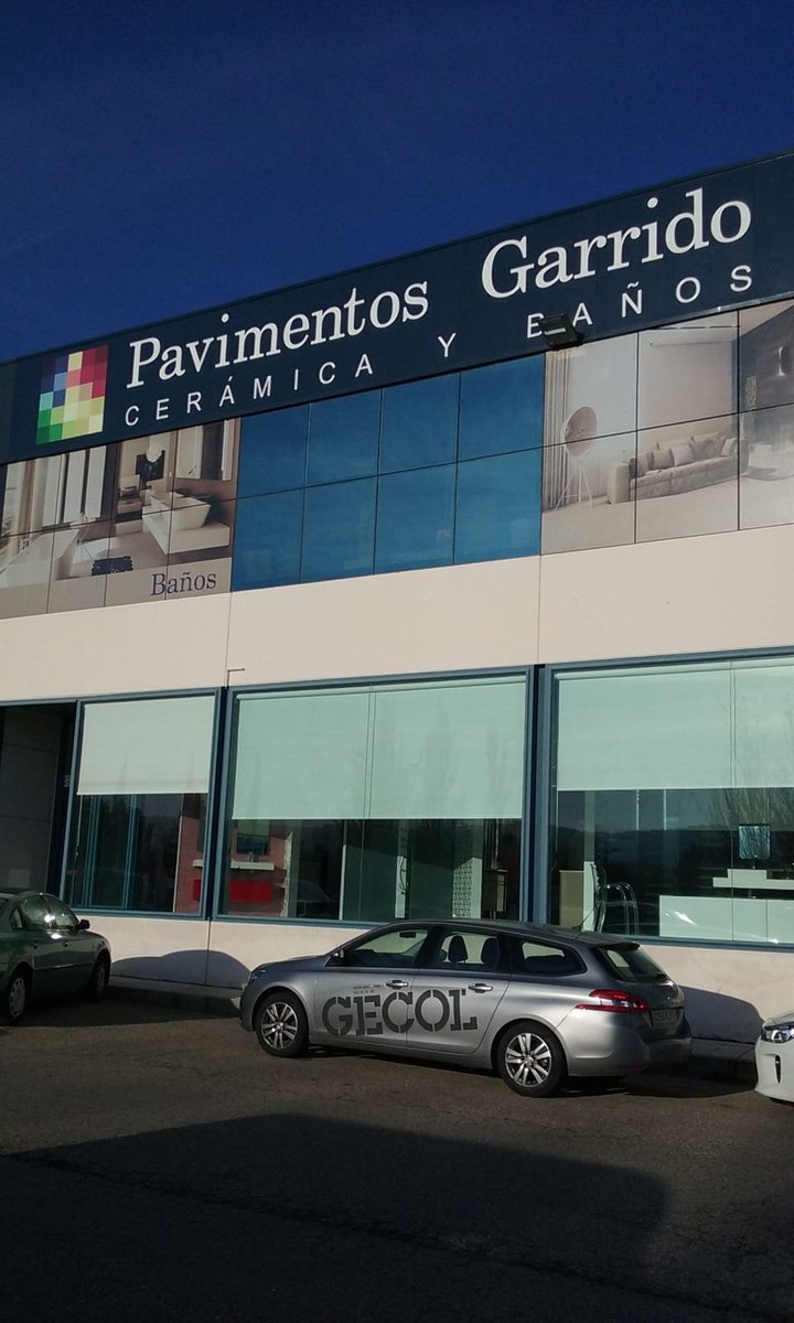 GECOLoficial's tweet photo. Hoy @DSanchezGECOL está en Pavimentos Garrido en Plasencia (Cáceres) de @GrupoMatteria En la fotografía Jacinto Pintado, responsable comercial. 
#GECOLequipo #SiempreCerca #GECOLpva https://t.co/sf9jfKvT9V