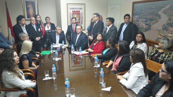 MDI_Paraguay's tweet photo. 👉WEB| Empezó hoy la intervención a la municipalidad de Ciudad del Este. El Ministro del Interior Juan Ernesto Villamayor puso hoy en el cargo de interventora de la municipalidad de Ciudad del Este, a la Dra. María Carolina Llanes.
🔗https://t.co/YEKxynB2HN https://t.co/l24VmpsY9D