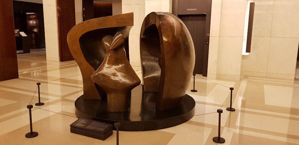 뭐랄까 이 작품 작가 아시는 분?