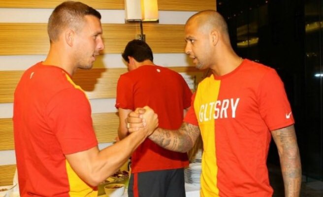 ozzybudak's tweet photo. 🦁
@_felipemelo_ & @Podolski10
#ComeToBack https://t.co/FDiGXNsCB9