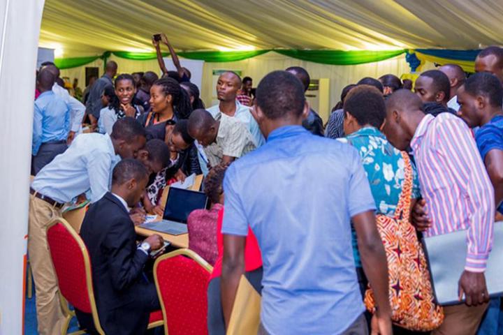 lightmagazinerw's tweet image. Jobseekers from different parts of the country are set to meet potential employers during the sixth edition, Organized #KESC  
This year’s Job Net will take place on December 6, 2018 at Kigali Conference and Exhibition Village  @AlwaysInyange @MinYouthRwanda @AkilahInstitute