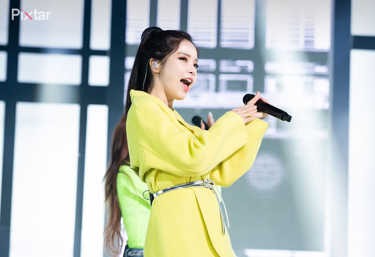 Pixtar_official's tweet photo. #마마무 #인기가요 #MAMAMOO #WINDFLOWER #pixtar https://t.co/OPKOIRwcV2