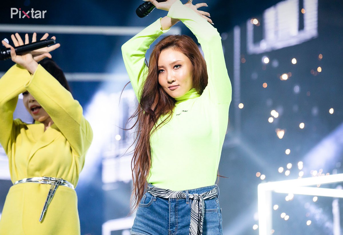 Pixtar_official's tweet photo. #마마무 #인기가요 #MAMAMOO #WINDFLOWER #pixtar https://t.co/OPKOIRwcV2