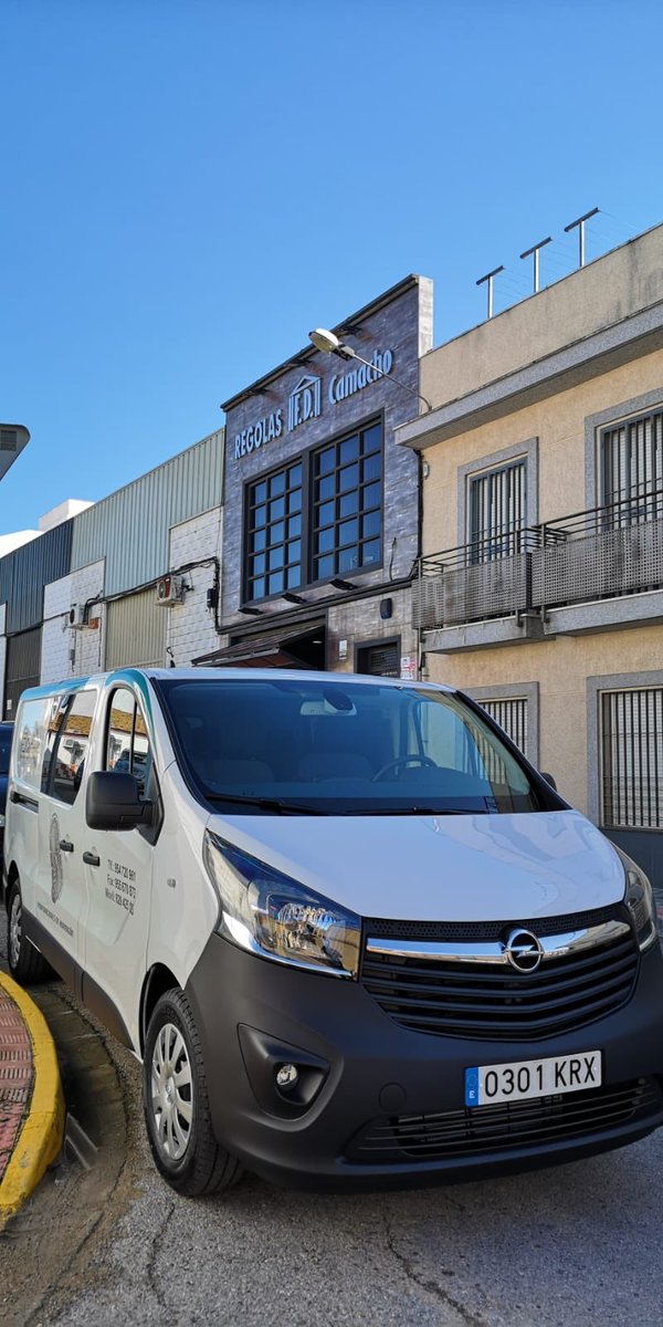 FDCAMACHOSL's tweet image. Comprometidos con la mejor prestación de nuestros servicios renovamos de forma continua nuestra maquinaria y medios de transporte. De este modo aseguramos una calidad óptima en los resultados del trabajo realizado.