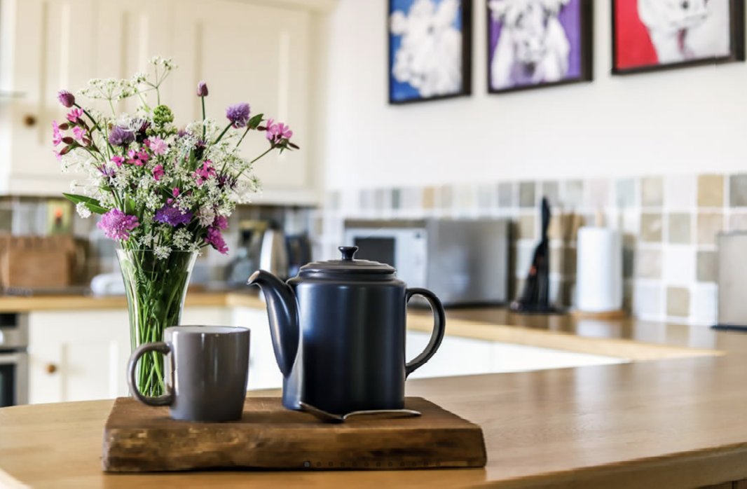 Dunsdonfarm's tweet photo. Take a peak inside our 5* dog friendly holiday cottage in the Devon countryside https://t.co/YEFCYzkwBz https://t.co/DTfm7vq1jV